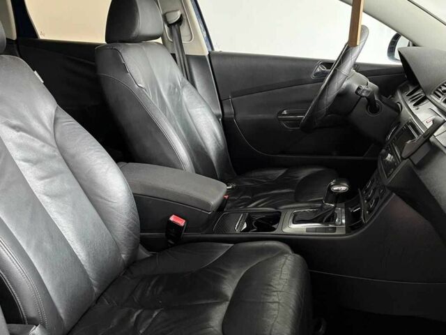 Синій Фольксваген Пассат СС, об'ємом двигуна 2 л та пробігом 340 тис. км за 5600 $, фото 18 на Automoto.ua