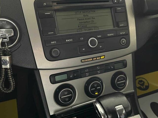 Синій Фольксваген Пассат СС, об'ємом двигуна 2 л та пробігом 340 тис. км за 5600 $, фото 13 на Automoto.ua