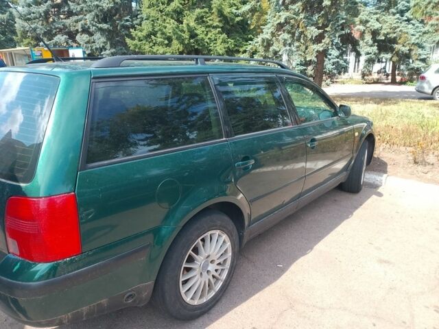 Зеленый Фольксваген Пассат СС, объемом двигателя 1.6 л и пробегом 200 тыс. км за 3600 $, фото 5 на Automoto.ua