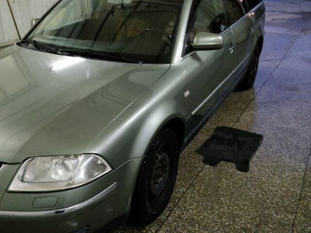 Зеленый Фольксваген Пассат СС, объемом двигателя 0 л и пробегом 280 тыс. км за 5500 $, фото 2 на Automoto.ua