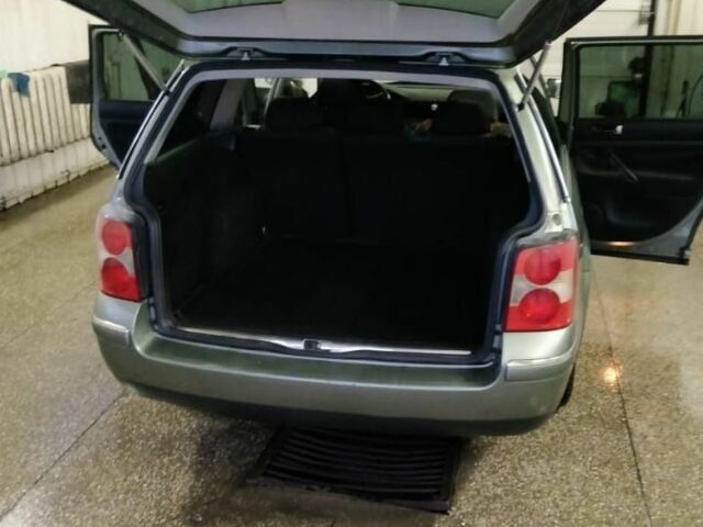 Зеленый Фольксваген Пассат СС, объемом двигателя 0 л и пробегом 280 тыс. км за 5500 $, фото 4 на Automoto.ua