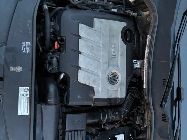 Білий Фольксваген Пассат Варіант, об'ємом двигуна 2 л та пробігом 360 тис. км за 8600 $, фото 13 на Automoto.ua