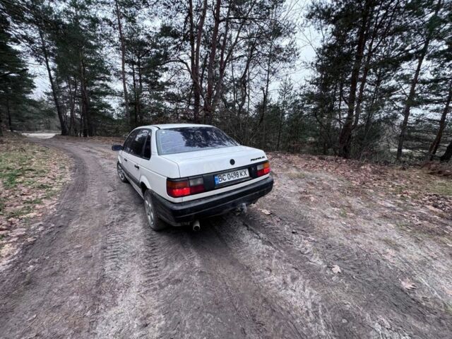 Білий Фольксваген Пассат Варіант, об'ємом двигуна 1.8 л та пробігом 20 тис. км за 1600 $, фото 3 на Automoto.ua