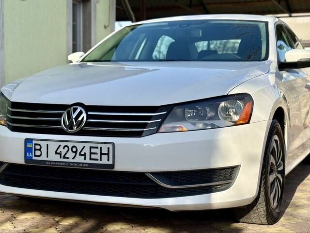 Белый Фольксваген Пассат Вариант, объемом двигателя 1.8 л и пробегом 207 тыс. км за 8290 $, фото 2 на Automoto.ua