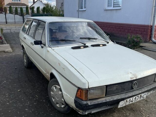 Фольксваген Пассат Вариант 1979 в Черновцах на Automoto.ua Белый Фольксваген Пассат Вариант, объемом двигателя 0 л и пробегом 650 тыс. км за 550 $, фото 1 на Automoto.ua