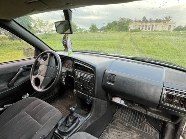 Белый Фольксваген Пассат Вариант, объемом двигателя 1.6 л и пробегом 440 тыс. км за 1300 $, фото 8 на Automoto.ua