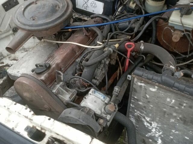 Білий Фольксваген Пассат Варіант, об'ємом двигуна 2.2 л та пробігом 100 тис. км за 600 $, фото 3 на Automoto.ua