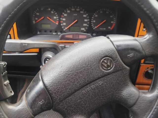 Белый Фольксваген Пассат Вариант, объемом двигателя 1.6 л и пробегом 500 тыс. км за 1600 $, фото 3 на Automoto.ua