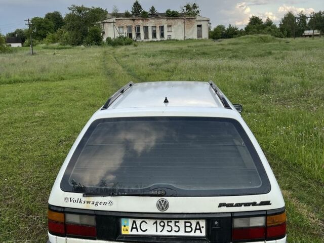 Белый Фольксваген Пассат Вариант, объемом двигателя 1.6 л и пробегом 440 тыс. км за 1300 $, фото 4 на Automoto.ua