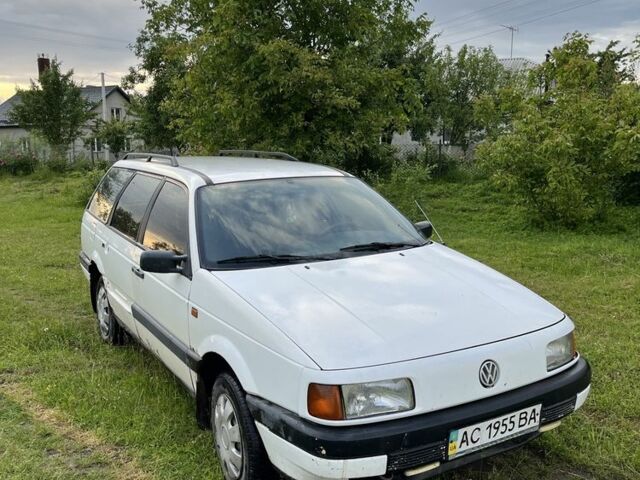 Белый Фольксваген Пассат Вариант, объемом двигателя 1.6 л и пробегом 440 тыс. км за 1300 $, фото 1 на Automoto.ua