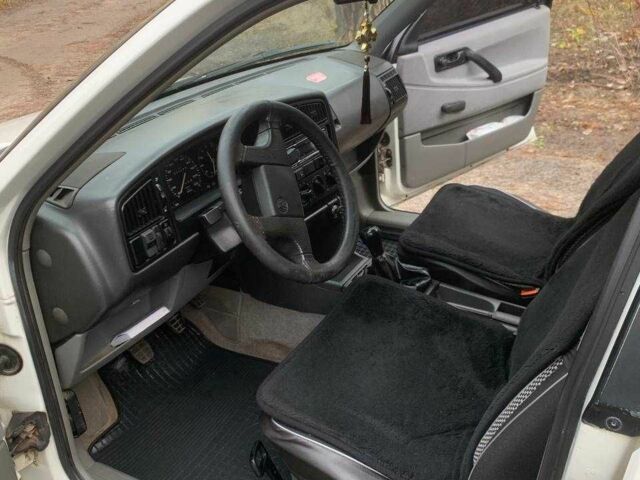 Білий Фольксваген Пассат Варіант, об'ємом двигуна 1.8 л та пробігом 431 тис. км за 3000 $, фото 9 на Automoto.ua