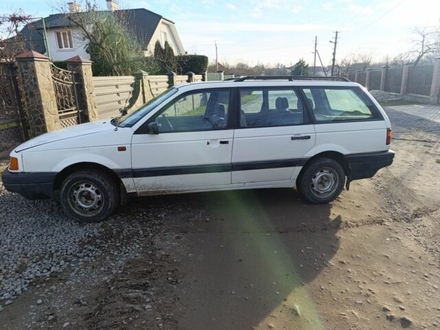 Белый Фольксваген Пассат Вариант, объемом двигателя 1.8 л и пробегом 285 тыс. км за 1150 $, фото 1 на Automoto.ua