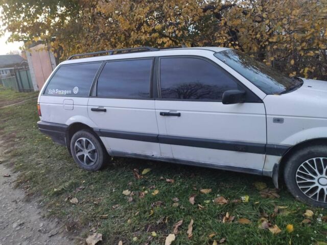 Фольксваген Пассат Вариант 1990 в Дубно на Automoto.ua Белый Фольксваген Пассат Вариант, объемом двигателя 1.8 л и пробегом 250 тыс. км за 1250 $, фото 1 на Automoto.ua