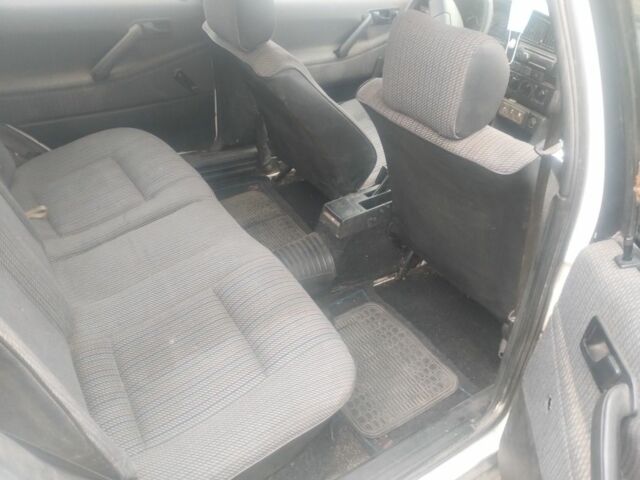 Білий Фольксваген Пассат Варіант, об'ємом двигуна 1.8 л та пробігом 255 тис. км за 925 $, фото 6 на Automoto.ua