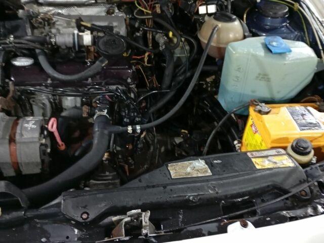 Білий Фольксваген Пассат Варіант, об'ємом двигуна 1.8 л та пробігом 258 тис. км за 2000 $, фото 3 на Automoto.ua