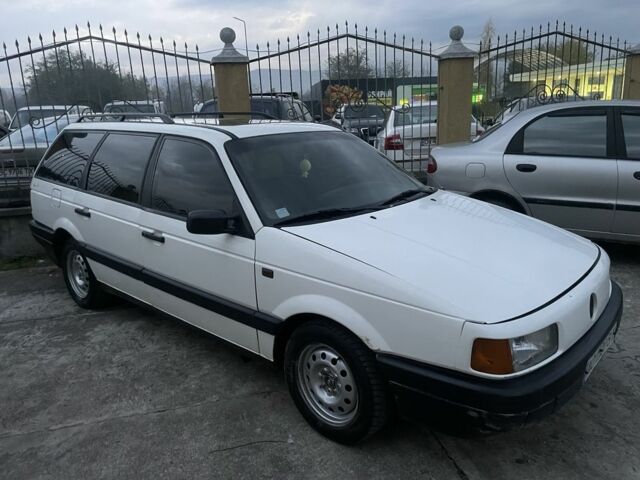 Белый Фольксваген Пассат Вариант, объемом двигателя 1.6 л и пробегом 263 тыс. км за 1200 $, фото 13 на Automoto.ua