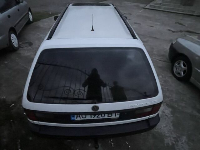 Белый Фольксваген Пассат Вариант, объемом двигателя 1.6 л и пробегом 263 тыс. км за 1200 $, фото 9 на Automoto.ua