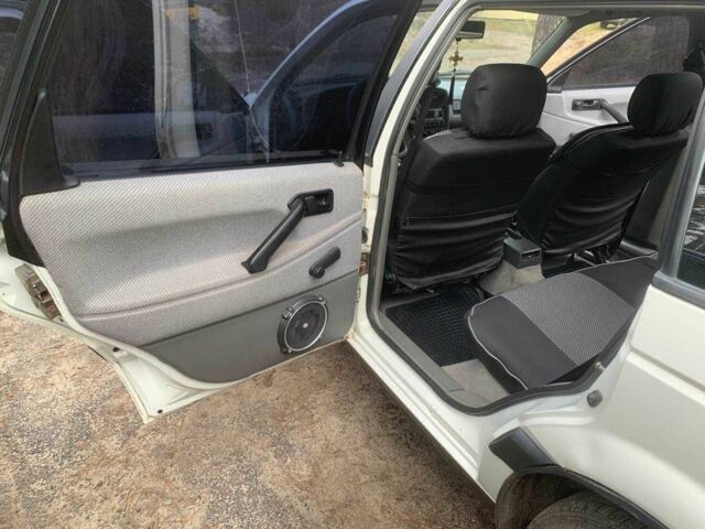 Білий Фольксваген Пассат Варіант, об'ємом двигуна 1.8 л та пробігом 431 тис. км за 3000 $, фото 6 на Automoto.ua