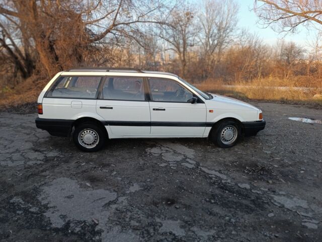 Белый Фольксваген Пассат Вариант, объемом двигателя 0 л и пробегом 200 тыс. км за 1999 $, фото 5 на Automoto.ua