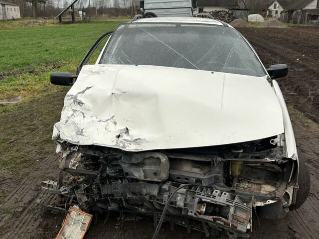 Білий Фольксваген Пассат Варіант, об'ємом двигуна 0 л та пробігом 300 тис. км за 800 $, фото 1 на Automoto.ua