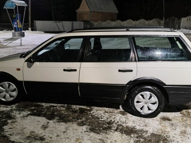 Білий Фольксваген Пассат Варіант, об'ємом двигуна 2 л та пробігом 270 тис. км за 1550 $, фото 17 на Automoto.ua