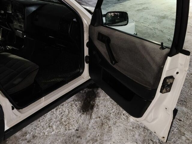 Білий Фольксваген Пассат Варіант, об'ємом двигуна 2 л та пробігом 270 тис. км за 1550 $, фото 11 на Automoto.ua