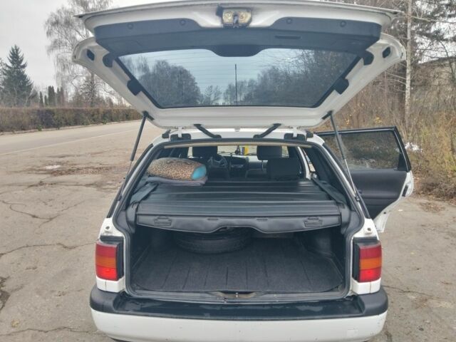 Білий Фольксваген Пассат Варіант, об'ємом двигуна 1.8 л та пробігом 531 тис. км за 2000 $, фото 14 на Automoto.ua