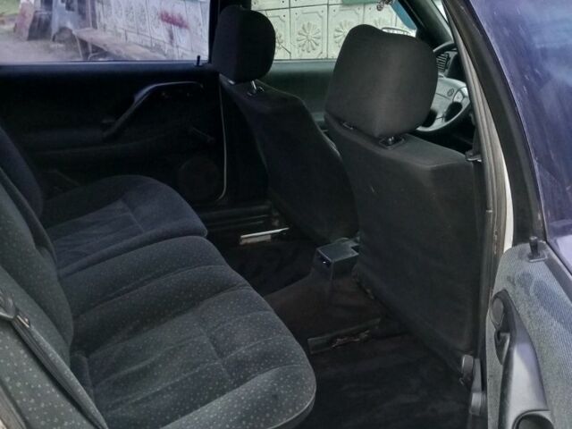 Белый Фольксваген Пассат Вариант, объемом двигателя 2 л и пробегом 300 тыс. км за 2300 $, фото 6 на Automoto.ua