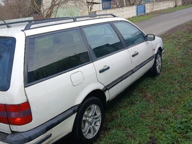 Белый Фольксваген Пассат Вариант, объемом двигателя 0 л и пробегом 420 тыс. км за 1800 $, фото 6 на Automoto.ua