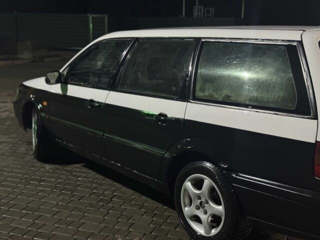 Белый Фольксваген Пассат Вариант, объемом двигателя 1.9 л и пробегом 300 тыс. км за 900 $, фото 2 на Automoto.ua