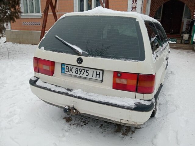 Білий Фольксваген Пассат Варіант, об'ємом двигуна 1.8 л та пробігом 400 тис. км за 1900 $, фото 3 на Automoto.ua