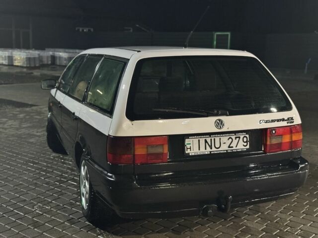 Белый Фольксваген Пассат Вариант, объемом двигателя 1.9 л и пробегом 300 тыс. км за 900 $, фото 3 на Automoto.ua