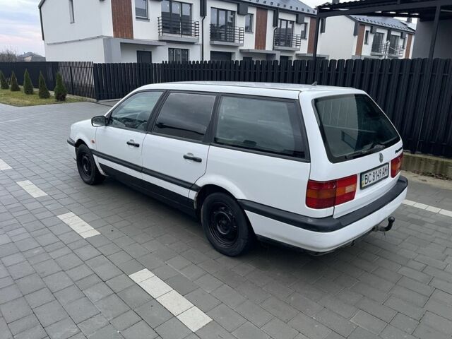 Білий Фольксваген Пассат Варіант, об'ємом двигуна 1.8 л та пробігом 354 тис. км за 1499 $, фото 8 на Automoto.ua