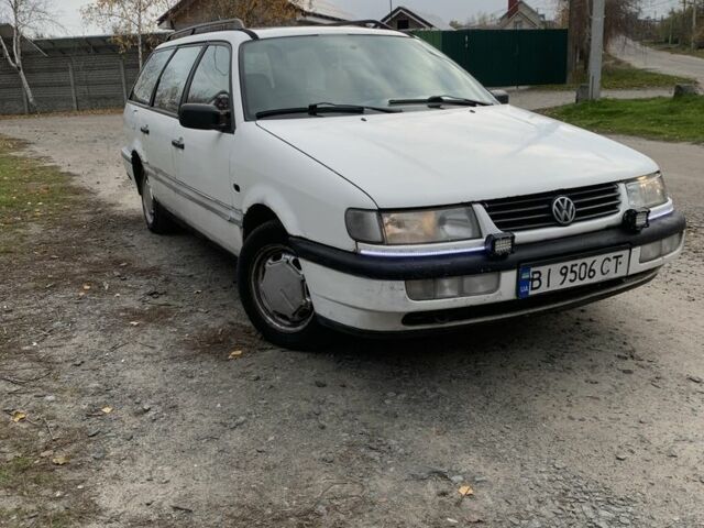 Белый Фольксваген Пассат Вариант, объемом двигателя 1.8 л и пробегом 230 тыс. км за 1200 $, фото 4 на Automoto.ua