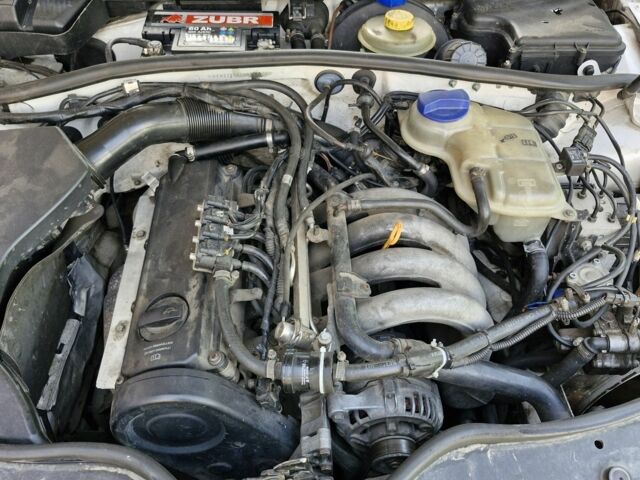 Фольксваген Пассат Вариант 1997 в Ровно на Automoto.ua Белый Фольксваген Пассат Вариант, объемом двигателя 1.6 л и пробегом 348 тыс. км за 2650 $, фото 4 на Automoto.ua