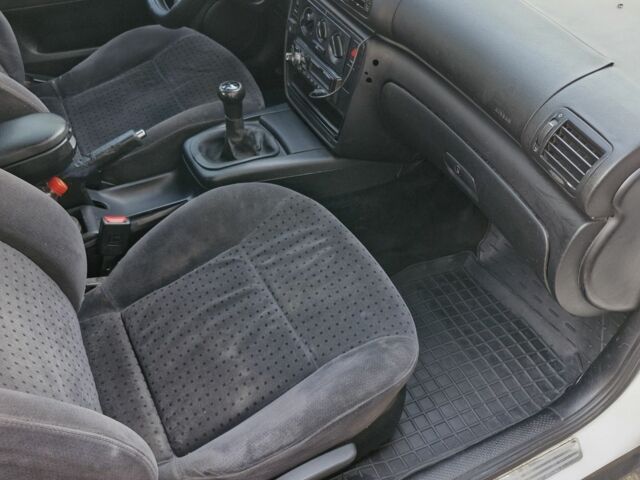 Фольксваген Пассат Вариант 1997 в Ровно на Automoto.ua Белый Фольксваген Пассат Вариант, объемом двигателя 1.6 л и пробегом 348 тыс. км за 2650 $, фото 5 на Automoto.ua