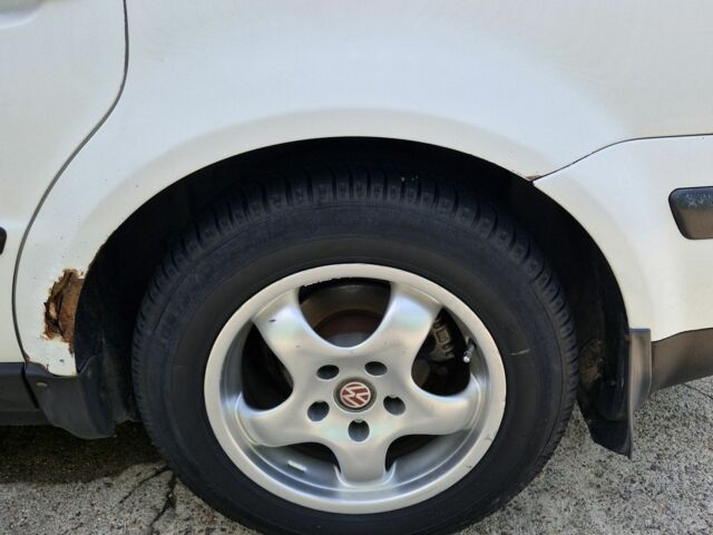 Фольксваген Пассат Вариант 1997 в Ровно на Automoto.ua Белый Фольксваген Пассат Вариант, объемом двигателя 1.6 л и пробегом 348 тыс. км за 2650 $, фото 6 на Automoto.ua