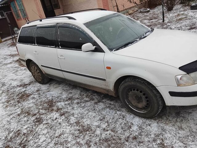 Белый Фольксваген Пассат Вариант, объемом двигателя 1.9 л и пробегом 257 тыс. км за 2200 $, фото 1 на Automoto.ua