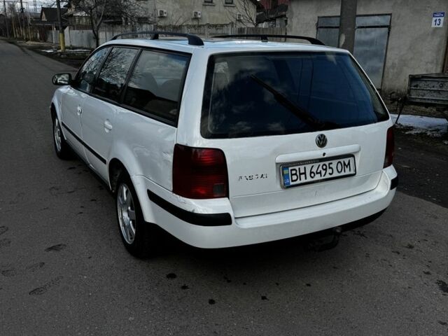 Белый Фольксваген Пассат Вариант, объемом двигателя 1.9 л и пробегом 185 тыс. км за 2199 $, фото 5 на Automoto.ua
