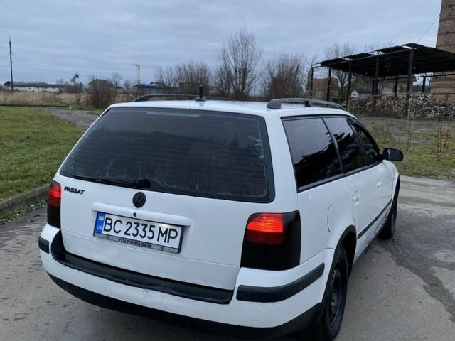 Білий Фольксваген Пассат Варіант, об'ємом двигуна 1.6 л та пробігом 297 тис. км за 3300 $, фото 4 на Automoto.ua