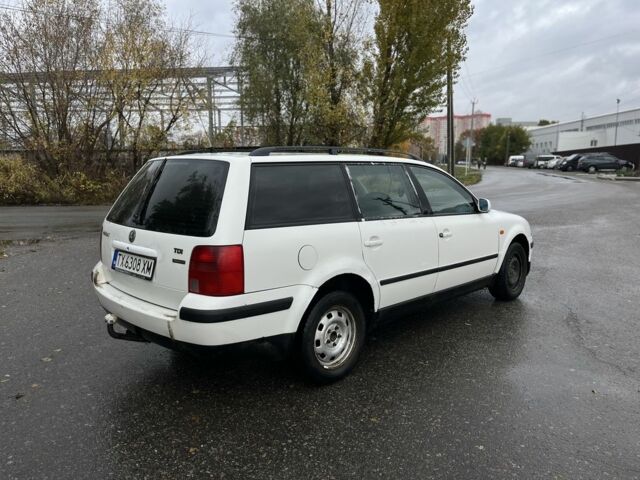 Білий Фольксваген Пассат Варіант, об'ємом двигуна 1.9 л та пробігом 400 тис. км за 1800 $, фото 3 на Automoto.ua