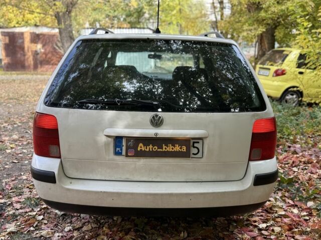 Білий Фольксваген Пассат Варіант, об'ємом двигуна 1.9 л та пробігом 300 тис. км за 1950 $, фото 4 на Automoto.ua