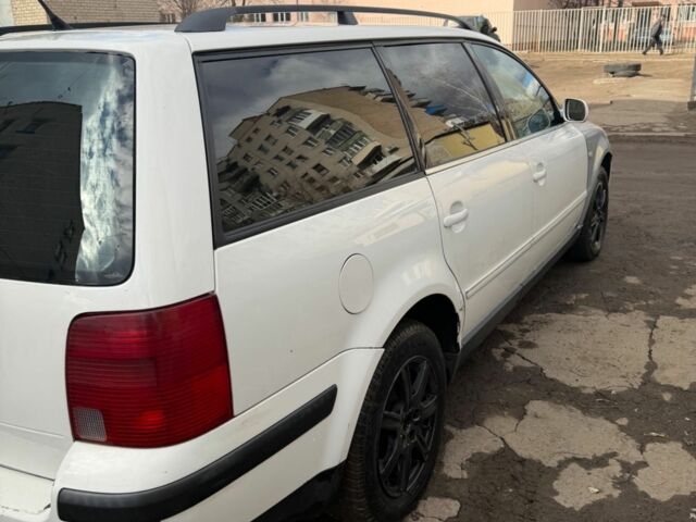 Белый Фольксваген Пассат Вариант, объемом двигателя 1.9 л и пробегом 476 тыс. км за 2099 $, фото 4 на Automoto.ua