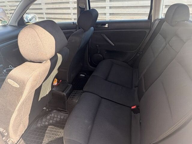 Фольксваген Пассат Вариант 2001 в Киеве на Automoto.ua Белый Фольксваген Пассат Вариант, объемом двигателя 2 л и пробегом 286 тыс. км за 3950 $, фото 4 на Automoto.ua