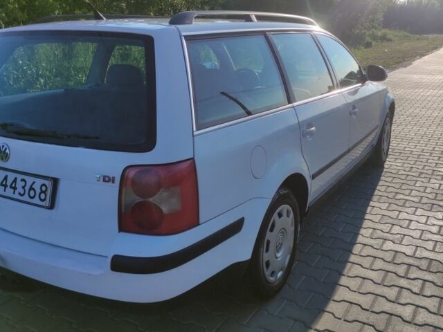 Белый Фольксваген Пассат Вариант, объемом двигателя 0 л и пробегом 333 тыс. км за 2000 $, фото 7 на Automoto.ua