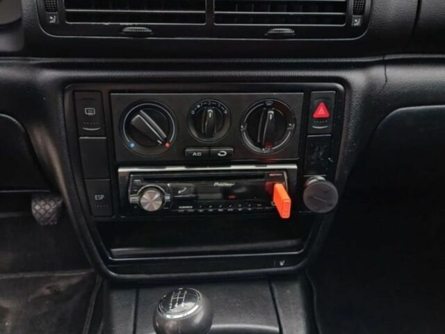 Белый Фольксваген Пассат Вариант, объемом двигателя 1.9 л и пробегом 310 тыс. км за 2250 $, фото 7 на Automoto.ua