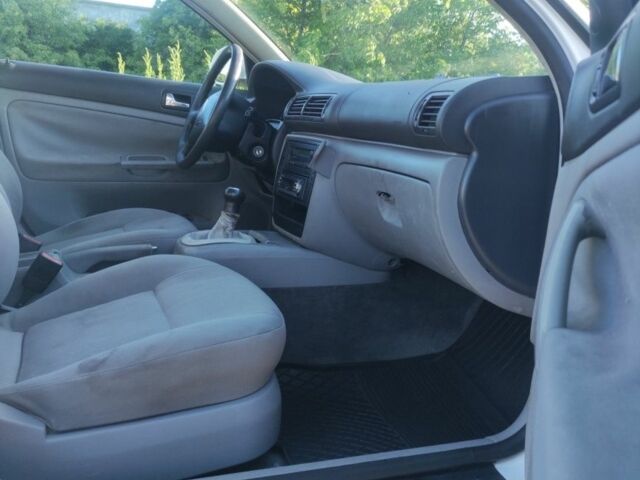 Белый Фольксваген Пассат Вариант, объемом двигателя 0 л и пробегом 333 тыс. км за 2000 $, фото 16 на Automoto.ua