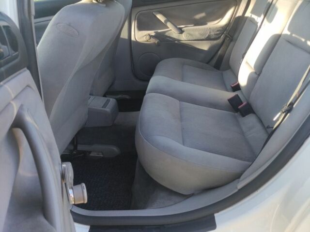 Белый Фольксваген Пассат Вариант, объемом двигателя 0 л и пробегом 333 тыс. км за 2000 $, фото 12 на Automoto.ua