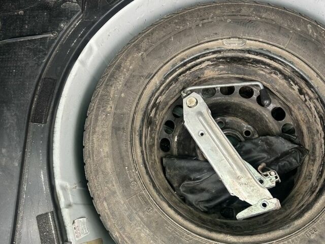 Белый Фольксваген Пассат Вариант, объемом двигателя 1.9 л и пробегом 435 тыс. км за 4700 $, фото 12 на Automoto.ua