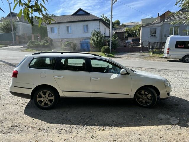 Фольксваген Пассат Вариант 2006 в Умани на Automoto.ua Белый Фольксваген Пассат Вариант, объемом двигателя 2 л и пробегом 333 тыс. км за 3900 $, фото 6 на Automoto.ua